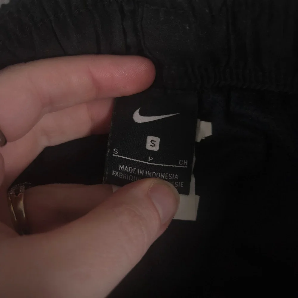 Nike Shorts Mens Small Colorblock Mesh Lined Pockets Athletic Board Swim Trunks